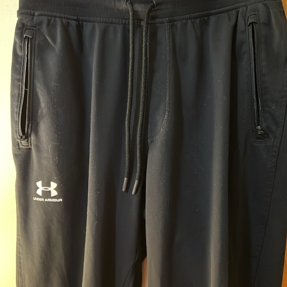 Under Armour Men’s Medium Joggers. - Picture 5 of 11